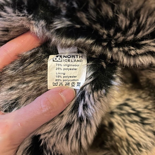 66 North woolen kids hat like new, white from Iceland