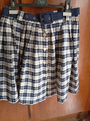 Christi plaid mini skirt like new with buttons and belt