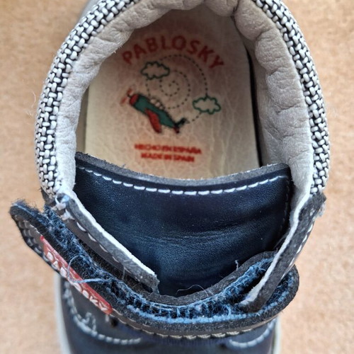 Pablosky blue boys shoes size 22 used