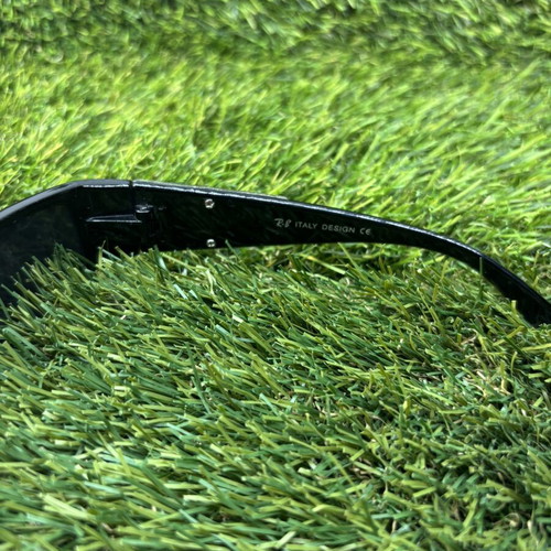 Rayban sunglasses like new, black, stylish for holidays