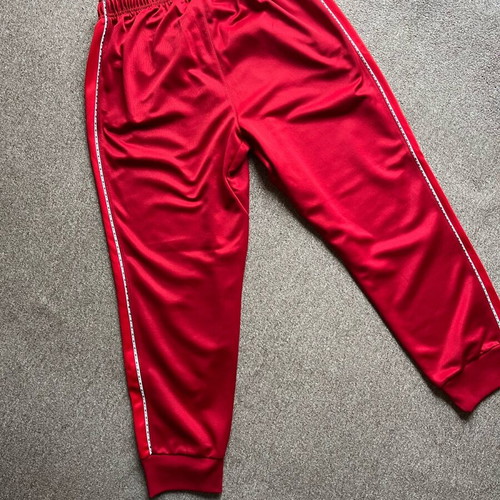 Nike sportswear red like new, size XL