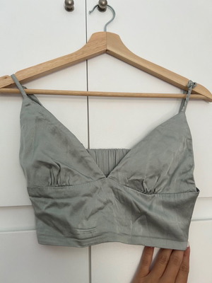 Zara top used, size M with elastic at back