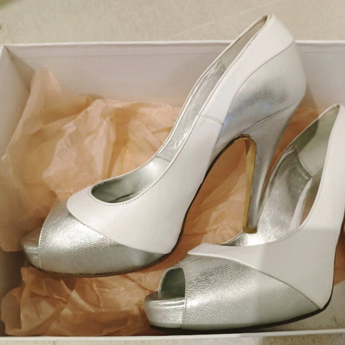 VKCONIS Handmade Bridal Shoes Size 37 Like New, White and Silver