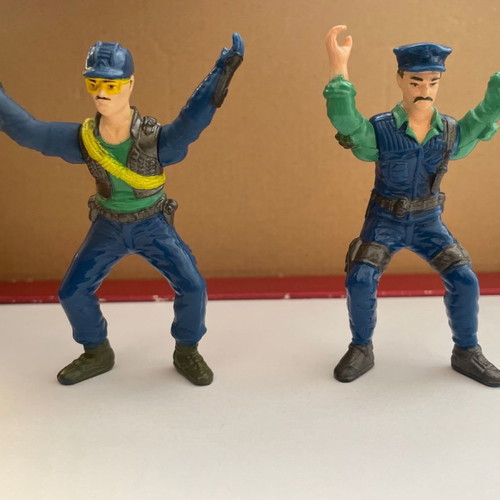 Special Force Sungold pack of 2 figures like new, 1980s