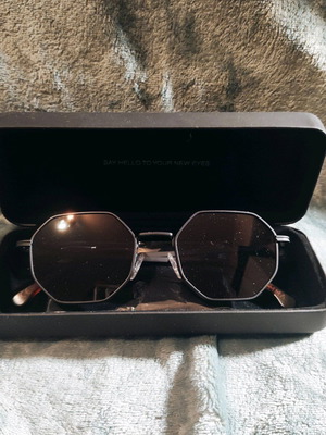 Weareeyes sunglasses new, black frame with tortoise sides