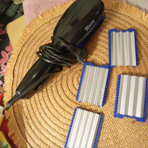 First Austria Wavy hair straightener like new
