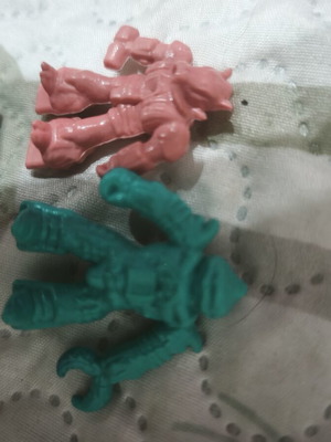 Teratomaxoi Laki Kap figures pack of 3 like new