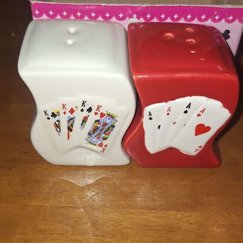 Salt and pepper shaker set
