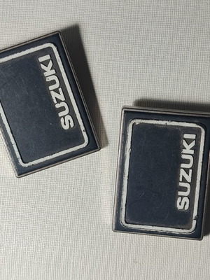 Suzuki GSX750/1100ET mask badges used, good condition