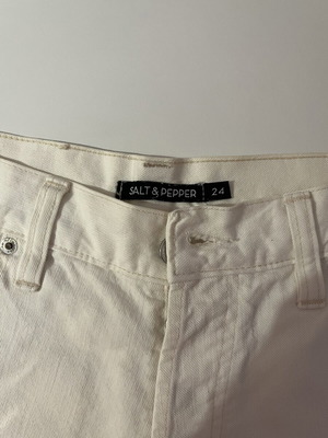 Salt & Pepper Jeans Bermuda shorts with ripped design new, white