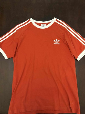 Adidas T-shirt used, size M, red