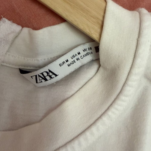 Zara jumpsuit with belt like new, size M, white and beige