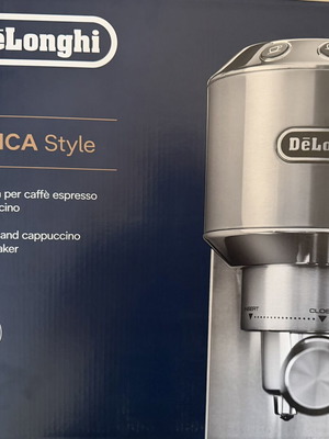De’Longhi Dedica Style EC685.M espresso machine