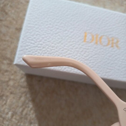 Dior sunglasses beige with case and authenticity card