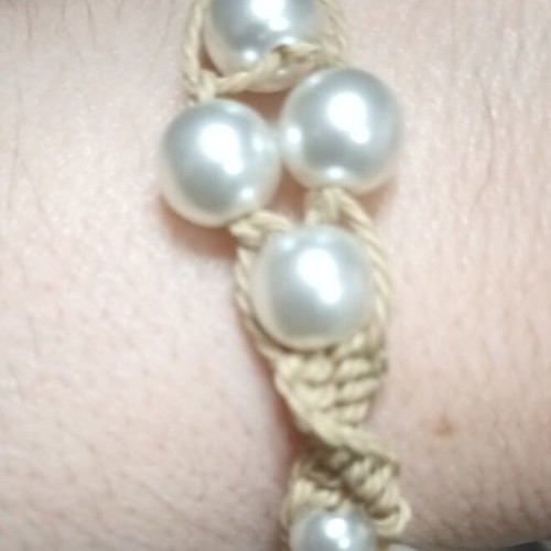 Bracelet handmade with pearls new, beige