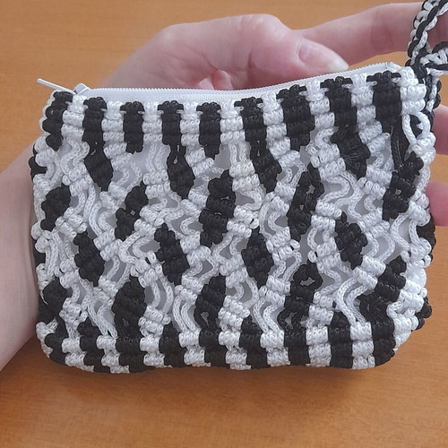 Handmade small coin wallet 15 cm new, black and white
