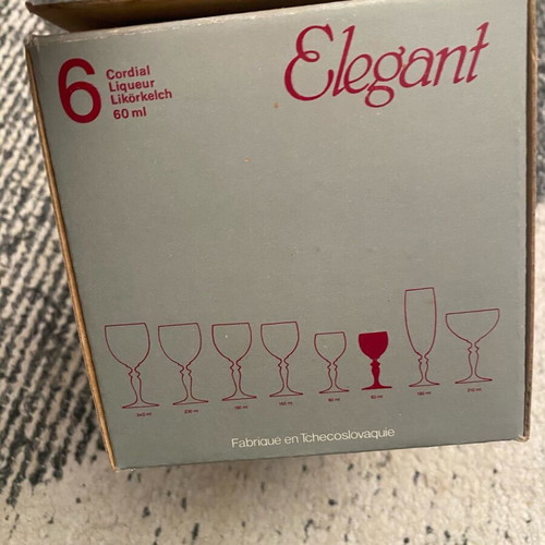 LR Lednicke Rovne Slovakia vintage crystal wine glasses set of 6, like new