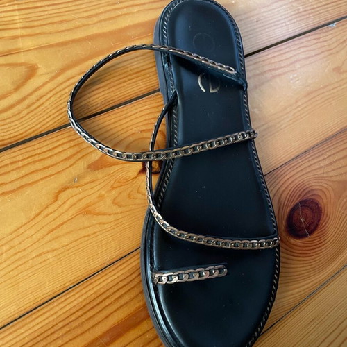 Exe sandals used with bronze chain, size 38, black