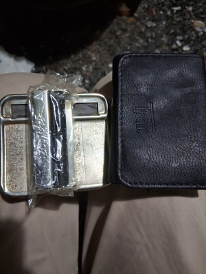 Rolling machines and tobacco pouch used