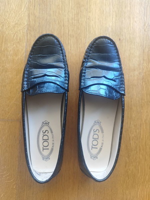 Tod's loafers like new, black, size 37