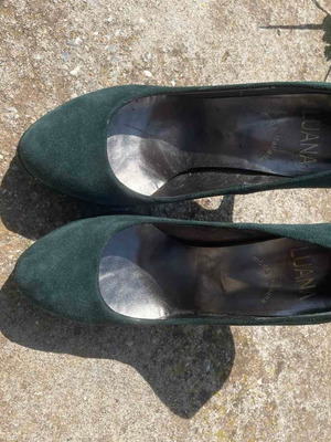 Cypress green pumps with rhinestones used, size 37
