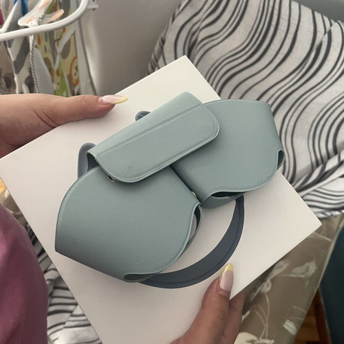 AirPods Max box and case like new, without headphones