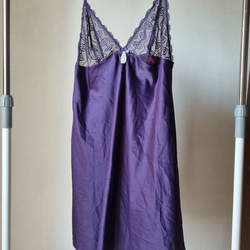 Triumph nightgown like new, size 42, purple