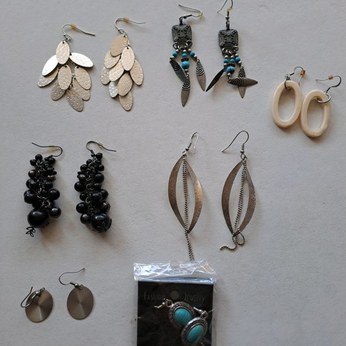 Faux bijoux earrings used, pack of 7 pairs
