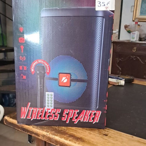 KBroad KTS-1279 wireless speaker with microphone used in good condition