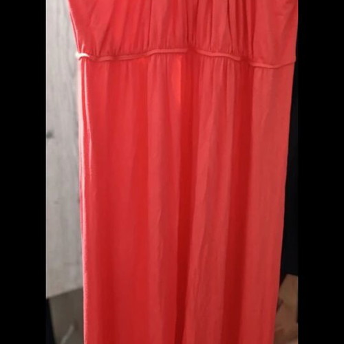 Paranoia coral dress medium size like new