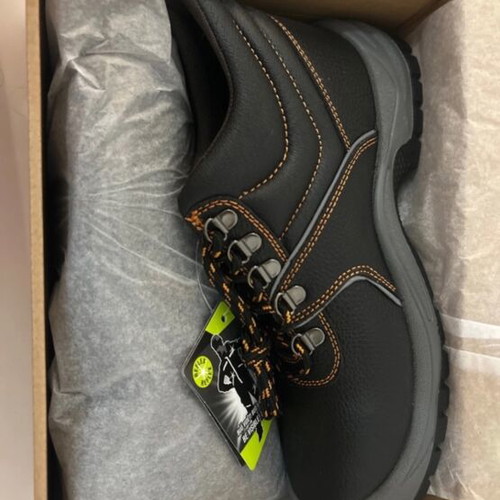 CXS boots new, unworn, size 42, black and orange