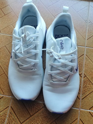 Nike Air Zoom women's athletic shoes used, size 41, white