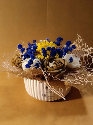 Handmade White Sandalwood Candle Bouquet 250 gr