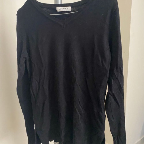 Black fine knit V-neck jumper Pink Woman used, size S