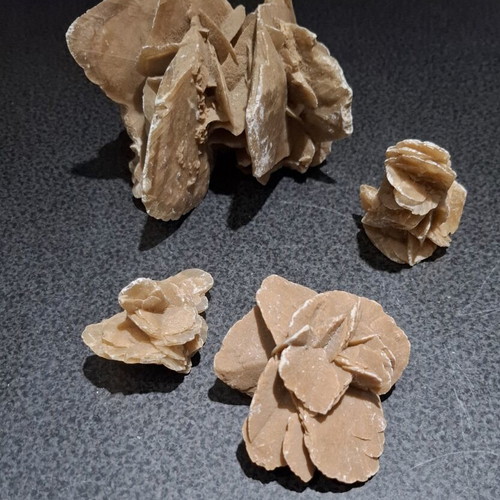 Desert Rose natural stones set of 4, used, 1.2kg