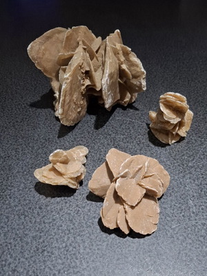 Desert Rose natural stones set of 4, used, 1.2kg