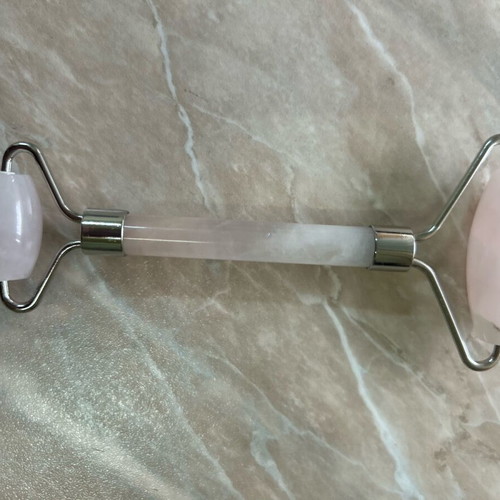 Facial massage tool of rose quartz new