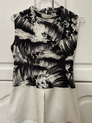 ZARA top black and white size S like new