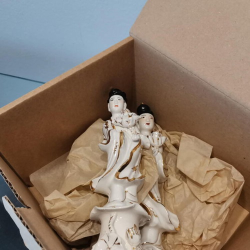 Japan porcelain figurine set used with gold decoration