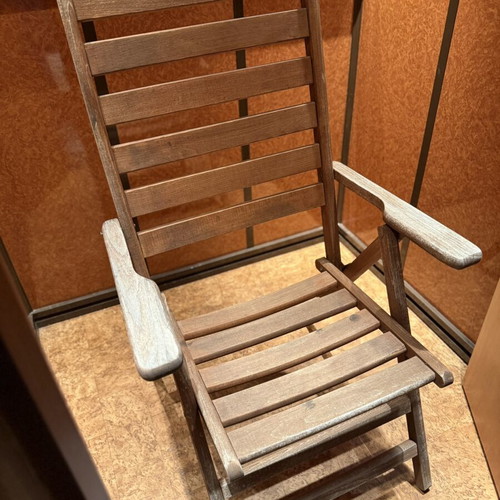 Wooden Folding Garden Chair used with armrests