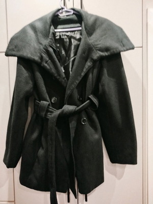 Women's black warm coat jacket with inner lining, belt and pockets like new