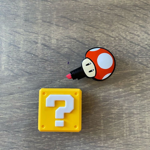 Super Mario kinder joy red marker new