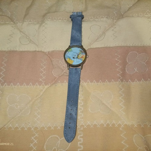Map watch like new, multicolor