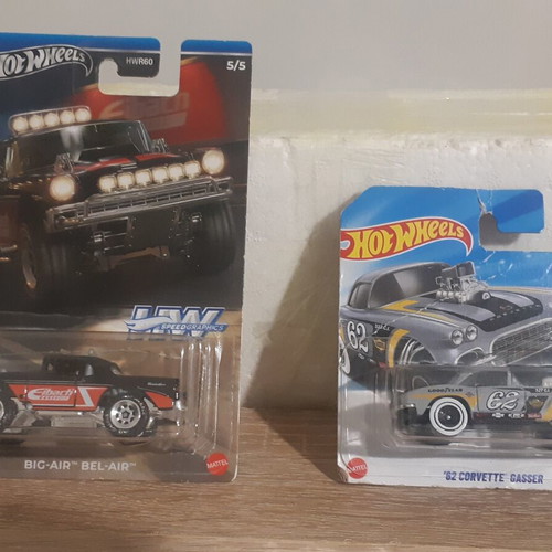 Hot Wheels classic American cars custom edition pack of 2, new
