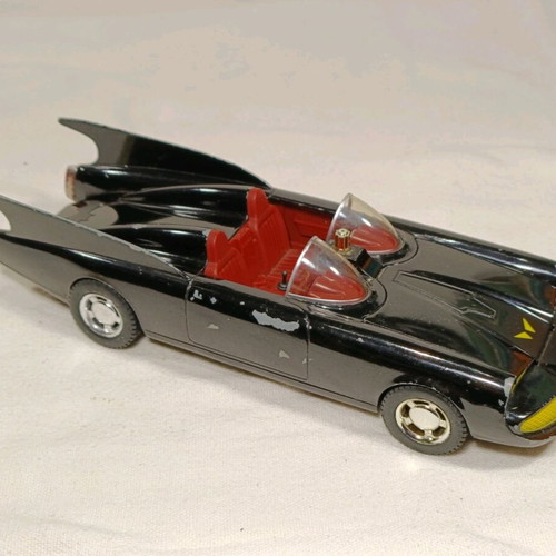 Batmobile Corgi 1969 vintage metal toy car used