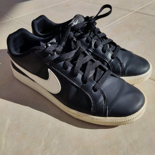 Nike sneakers used, black, size 40