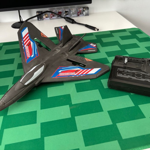 Flybotic remote control plane like new Silverlit