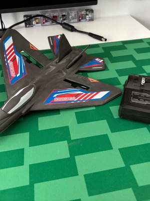 Flybotic remote control plane like new Silverlit