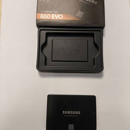Samsung 860 EVO 250GB SSD like new, 2.5" SATA III