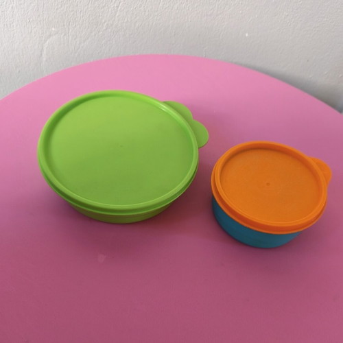 Tupperware food containers used, set of 2 pieces
